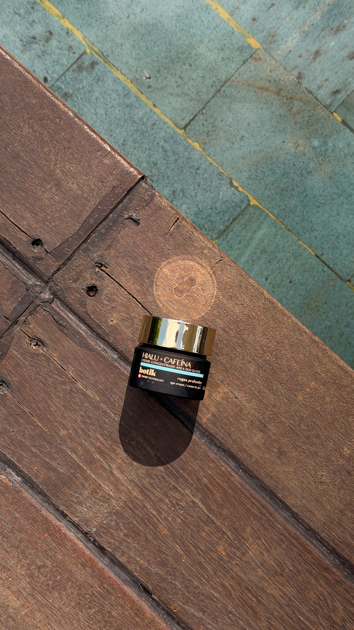 Botik Contorno de Ojos Concentrado Ácido Hialurónico + Cafeína 15 g